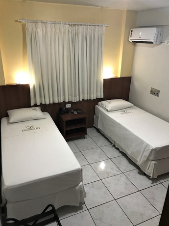 Imagen de la habitación del Hotel Brumado. Foto 9