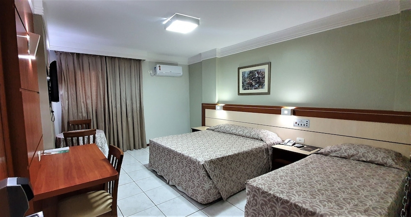 Imagen de la habitación del Hotel Brumado. Foto 15