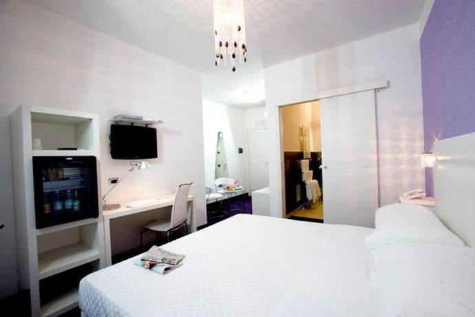 Imagen de la habitación del Hotel Bruman Caserta. Foto 3