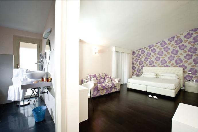 Imagen de la habitación del Hotel Bruman Caserta. Foto 6