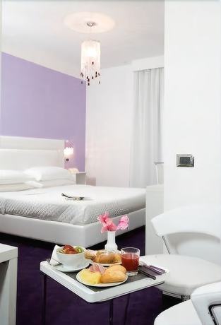 Imagen de la habitación del Hotel Bruman Caserta. Foto 12