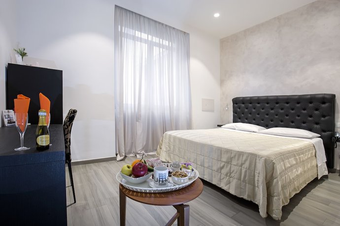 Imagen de la habitación del Hotel Bruman Salerno. Foto 5