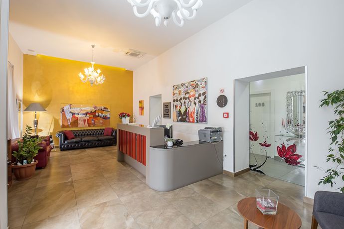 Imagen de los interiores del Hotel Bruman Salerno. Foto 18