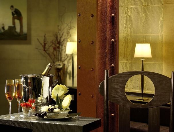 Imagen de los interiores del Hotel Brun, Bolonia. Foto 13