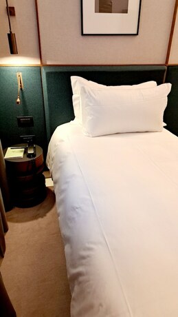 Imagen de la habitación del Hotel Brun. Foto 16