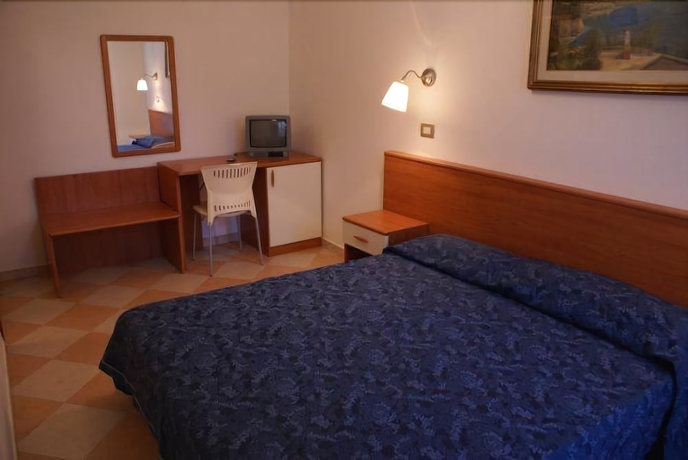 Imagen de la habitación del Hotel Bruna, Martinsicuro. Foto 7