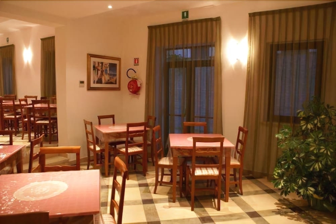 Imagen del bar/restaurante del Hotel Bruna, Martinsicuro. Foto 2