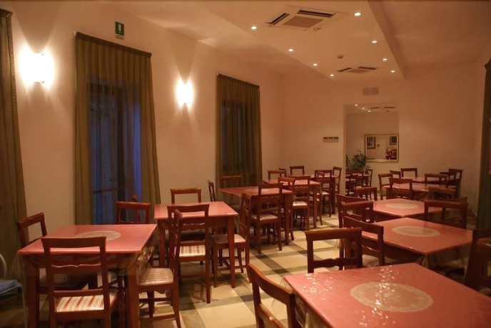 Imagen del bar/restaurante del Hotel Bruna, Martinsicuro. Foto 3
