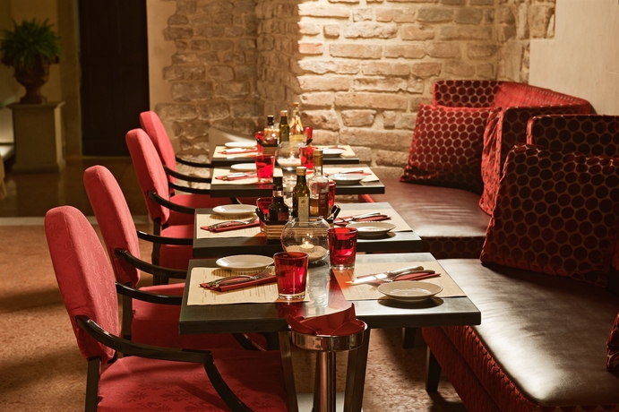 Imagen del bar/restaurante del Hotel Brunelleschi, Florencia. Foto 5
