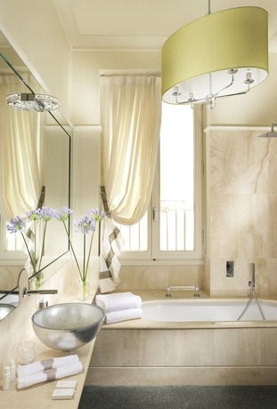 Imagen de la habitación del Hotel Brunelleschi, Florencia. Foto 10