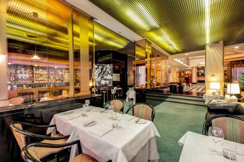 Imagen de los interiores del Hotel Brunelleschi, Mil&aacute;n. Foto 12