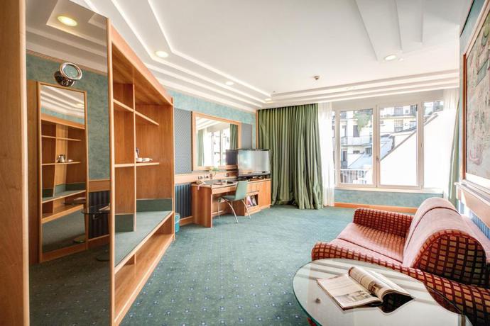 Imagen de la habitación del Hotel Brunelleschi, Mil&aacute;n. Foto 8