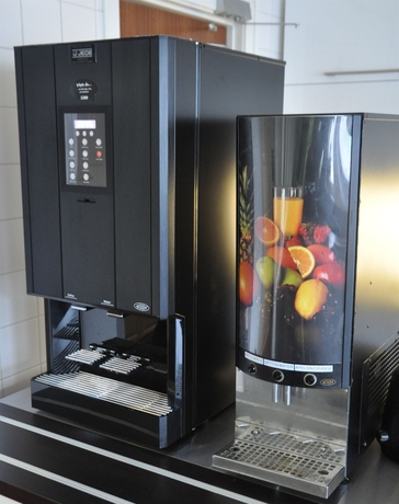 Imagen del bar/restaurante del Hotel Brunnby. Foto 3