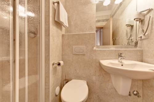 Imagen de la habitación del Hotel Brunner, Merano. Foto 14