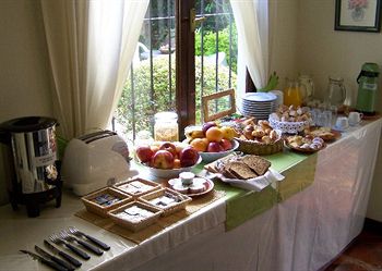 Imagen del bar/restaurante del Hotel Bruno Sebastian. Foto 2