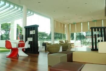 Imagen de los interiores del Hotel Brunsfield Embassyview Condosuite. Foto 12