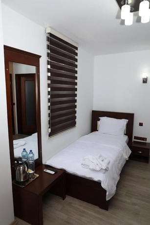 Imagen de la habitación del Hotel Bruti. Foto 10