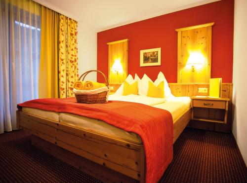 Imagen de la habitación del Hotel Br&uuml;ckenwirt, Sinnhub. Foto 8