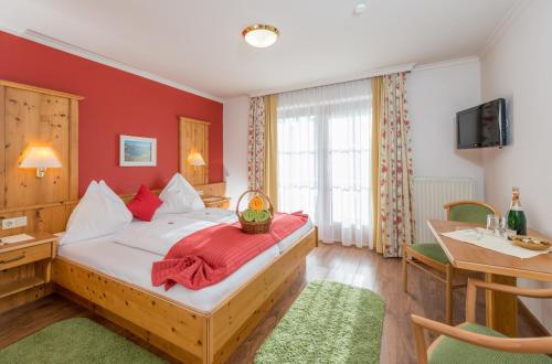 Imagen general del Hotel Br&uuml;ckenwirt, Sinnhub. Foto 4