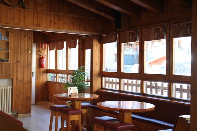 Imagen del bar/restaurante del Hotel Bruxelles. Foto 7