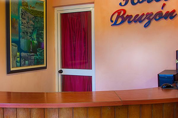 Imagen de los interiores del Hotel Bruzon. Foto 5