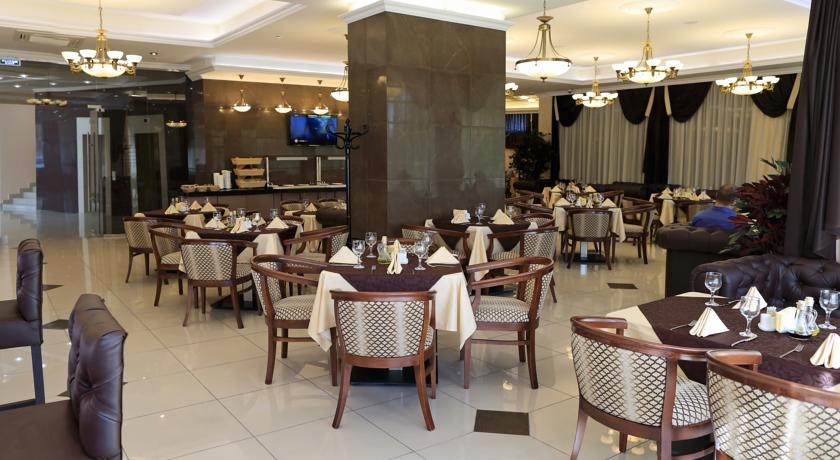 Imagen del bar/restaurante del Hotel Bryansk Hotel. Foto 3