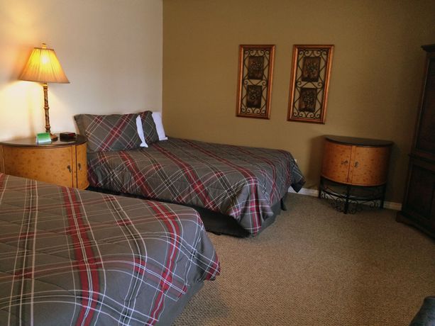 Imagen de la habitación del Hotel Brydan Suites. Foto 15