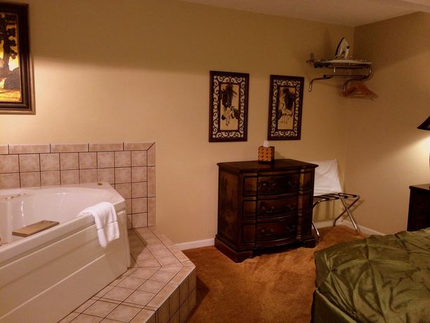 Imagen de la habitación del Hotel Brydan Suites. Foto 16