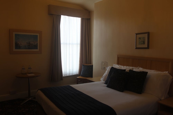 Imagen de la habitación del Hotel Bryn-Y-Mor. Foto 3