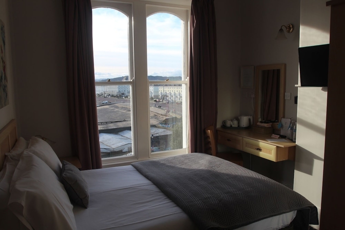 Imagen de la habitación del Hotel Bryn-Y-Mor. Foto 8