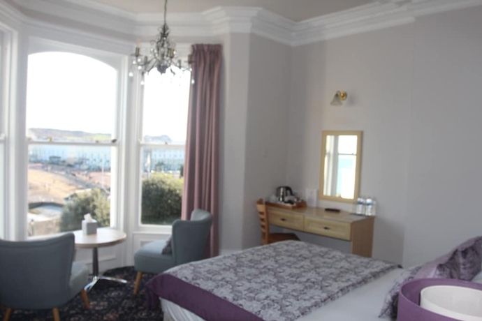 Imagen de la habitación del Hotel Bryn-Y-Mor. Foto 10