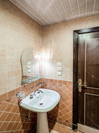 Imagen de la habitación del Hotel Brzeen Hotel. Foto 10