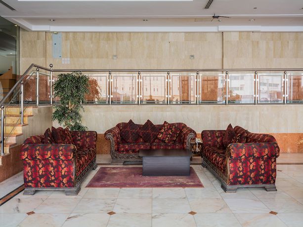 Imagen de los interiores del Hotel Brzeen Hotel. Foto 19