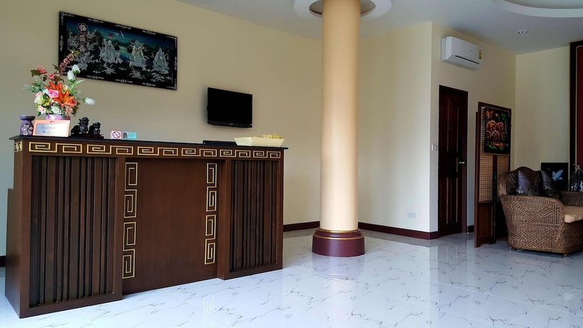 Imagen de los interiores del Hotel Bs Airport At Phuket. Foto 19