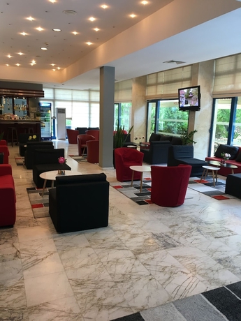 Imagen de los interiores del Hotel Bsa Holiday Park. Foto 13