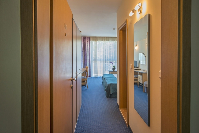 Imagen de la habitación del Hotel Bsa Holiday Park. Foto 9