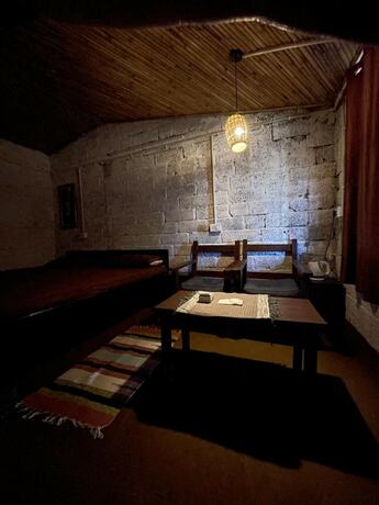 Imagen del bar/restaurante del Hotel Bsr Farms. Foto 14