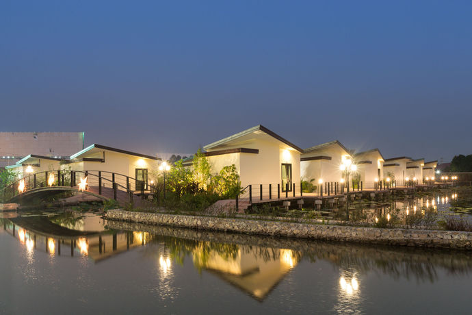 Imagen de los interiores del Hotel Bua Tara Resort. Foto 11