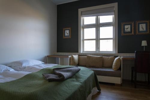 Imagen de la habitación del Hotel Búdir. Foto 3