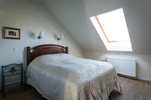 Imagen de la habitación del Hotel Búdir. Foto 4