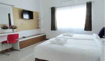 Imagen de la piscina del Hotel Bualinn Resort Nongkhai. Foto 11