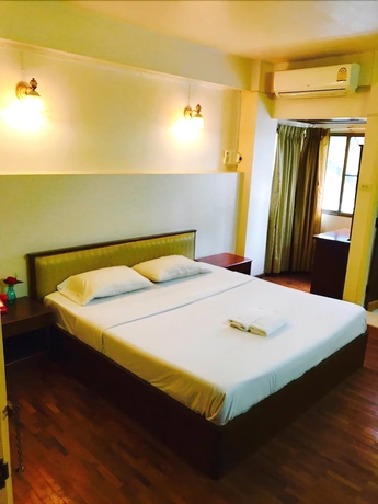 Imagen de la habitación del Hotel Buarawong Residence. Foto 11