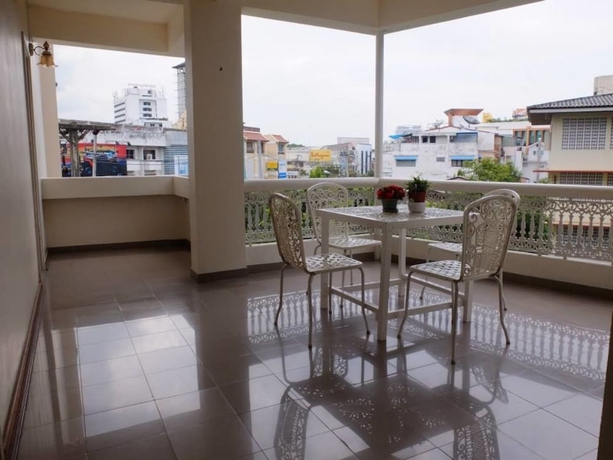 Imagen de los interiores del Hotel Buarawong Residence. Foto 18