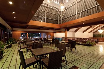 Imagen del bar/restaurante del Hotel Buaraya Chiangmai. Foto 2