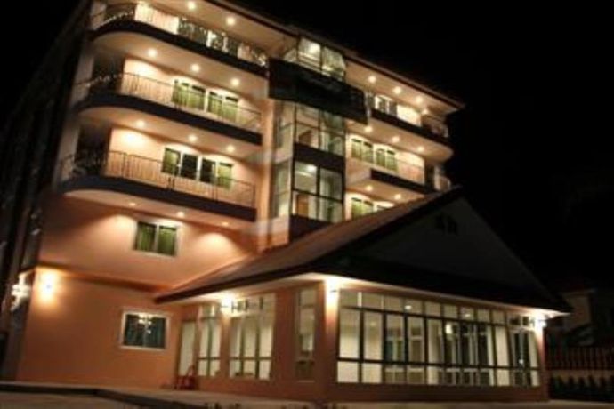 Imagen de los interiores del Hotel Buathip Resort. Foto 12