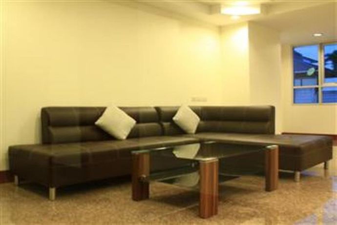 Imagen de los interiores del Hotel Buathip Resort. Foto 15