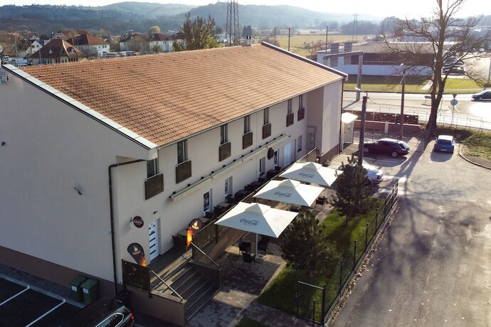 Imagen general del Hotel Bubble and Event Center. Foto 16