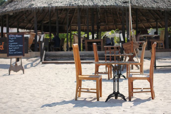 Imagen de los exteriores del Hotel Bubu Villa. Foto 7