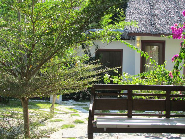 Imagen de los exteriores del Hotel Bubu Villa. Foto 9