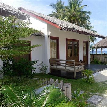 Imagen de los exteriores del Hotel Bubu Villa. Foto 13